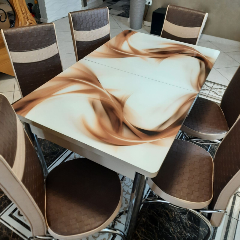 Обідній комплект. Скляний розсувний стіл і 6 коричневих Стільців Туреччина з 3 d ефектом.